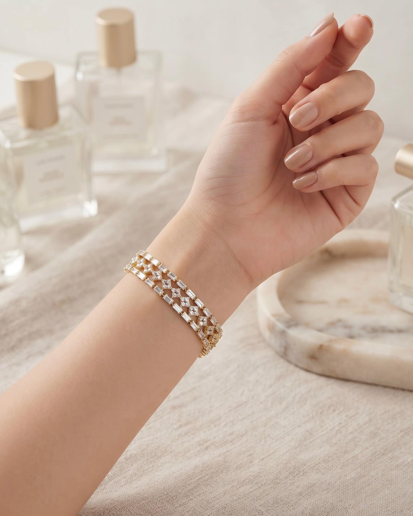 Golden triple grace, bracelet