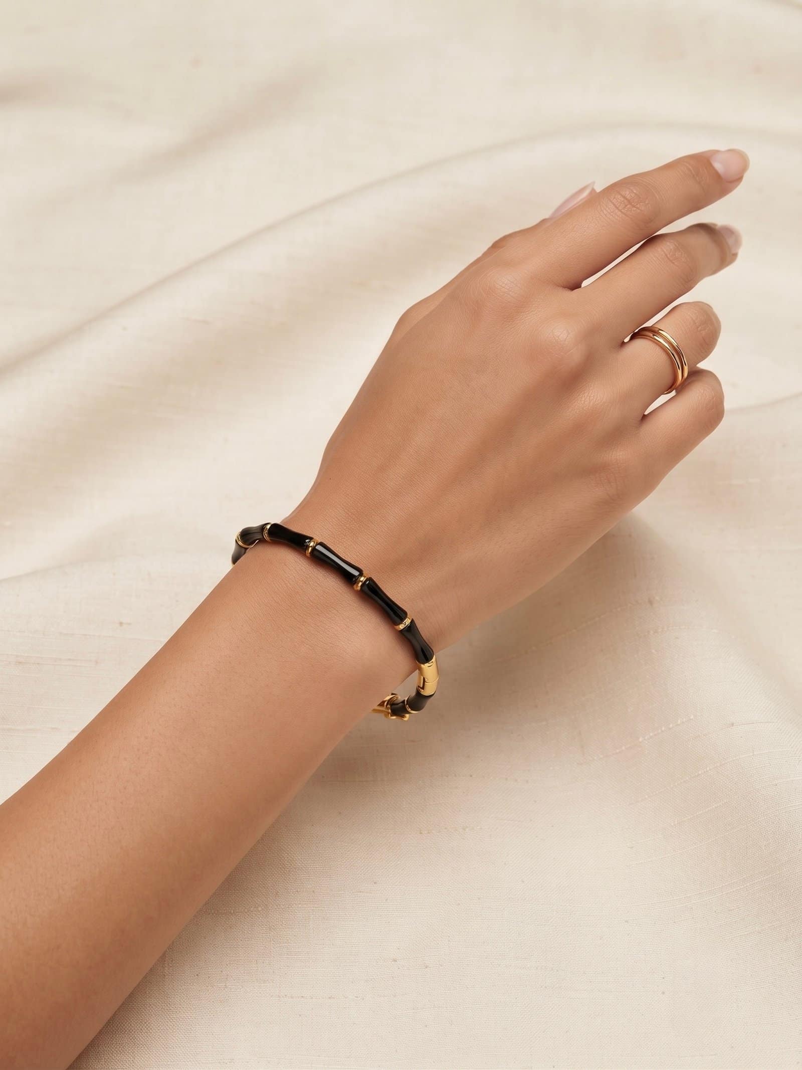 Eclipse gold bracelet - Image 4