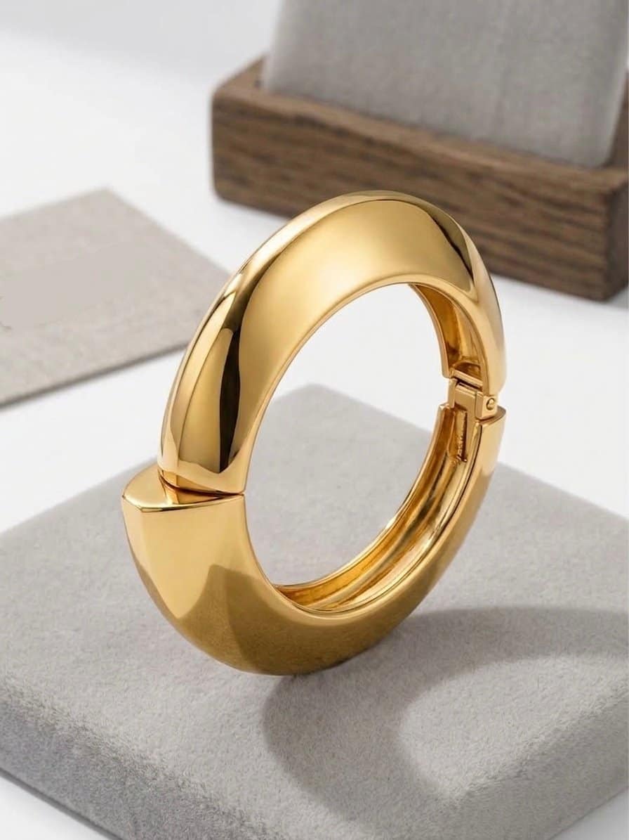 Golden arc bracelet