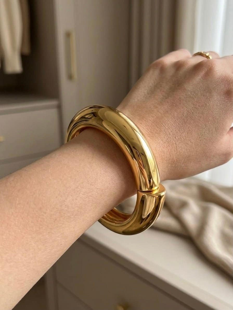 Golden arc bracelet - Image 2