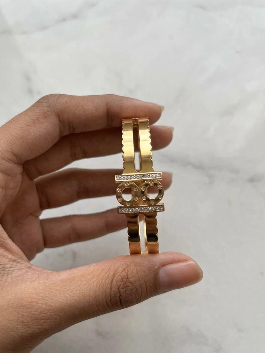 Golden muse bracelet - Image 2