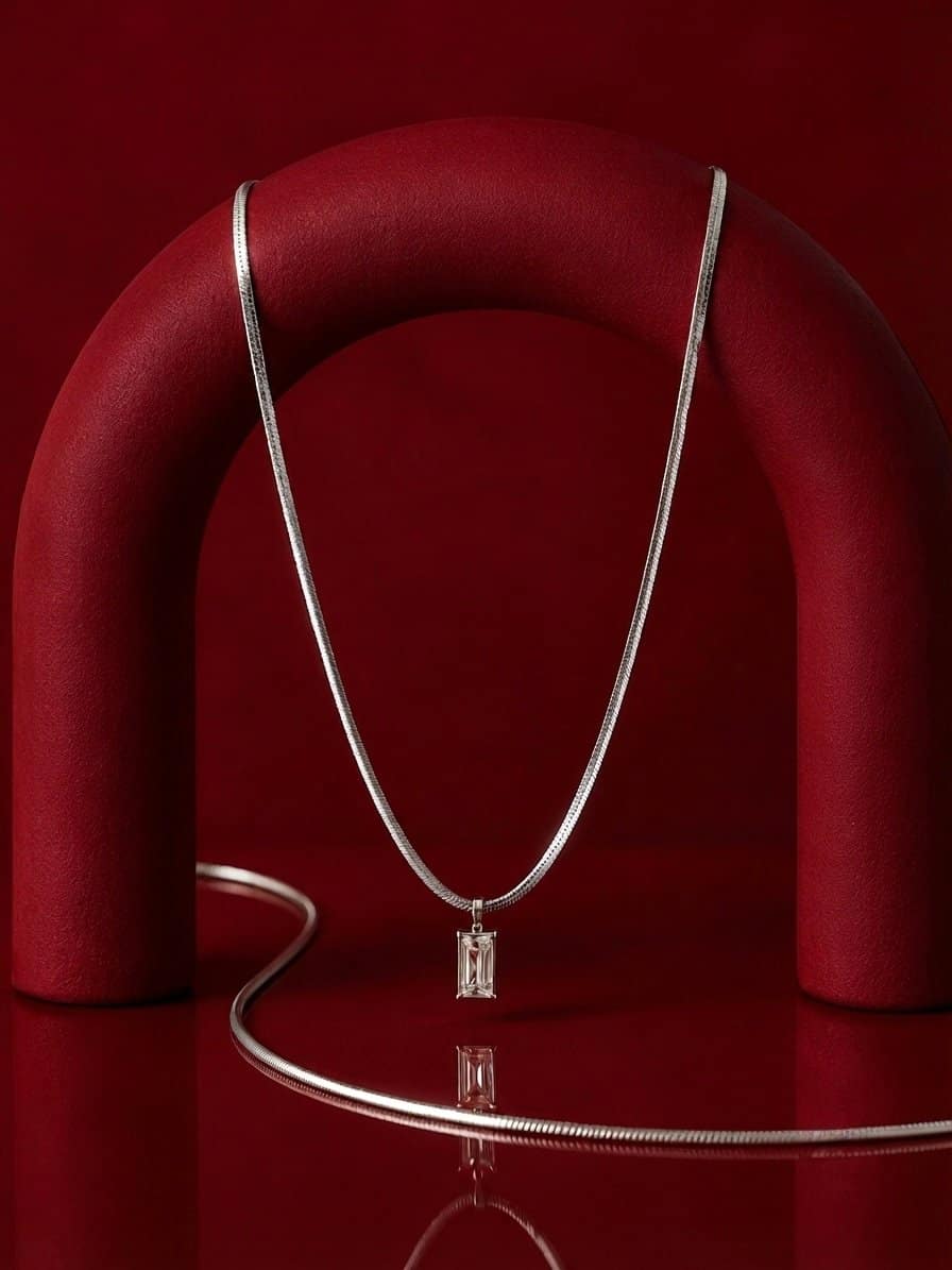 The snake chain Prism Pendent